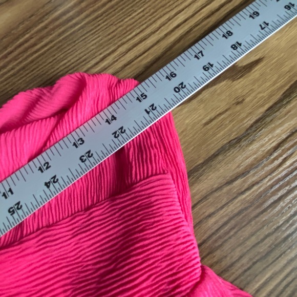 Lovers + Friends Hot Pink Crinkle Halter Cutout Ring Midi Dress Size S - Picture 7 of 11